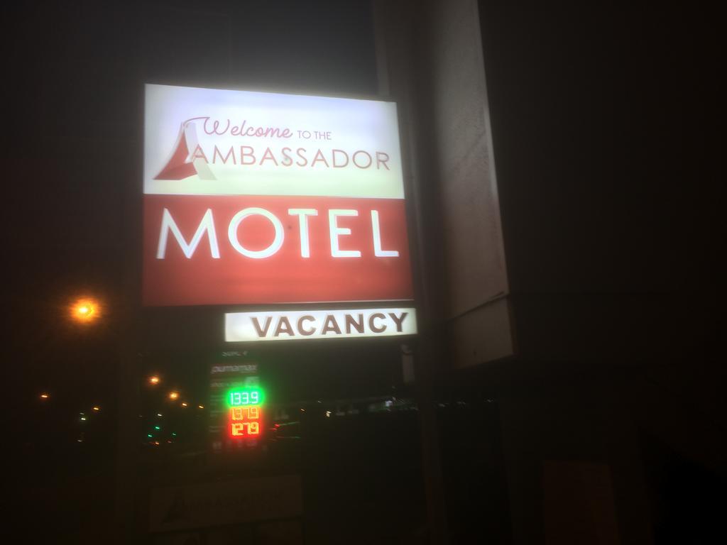 Ambassador Motel Rockhampton Buitenkant foto