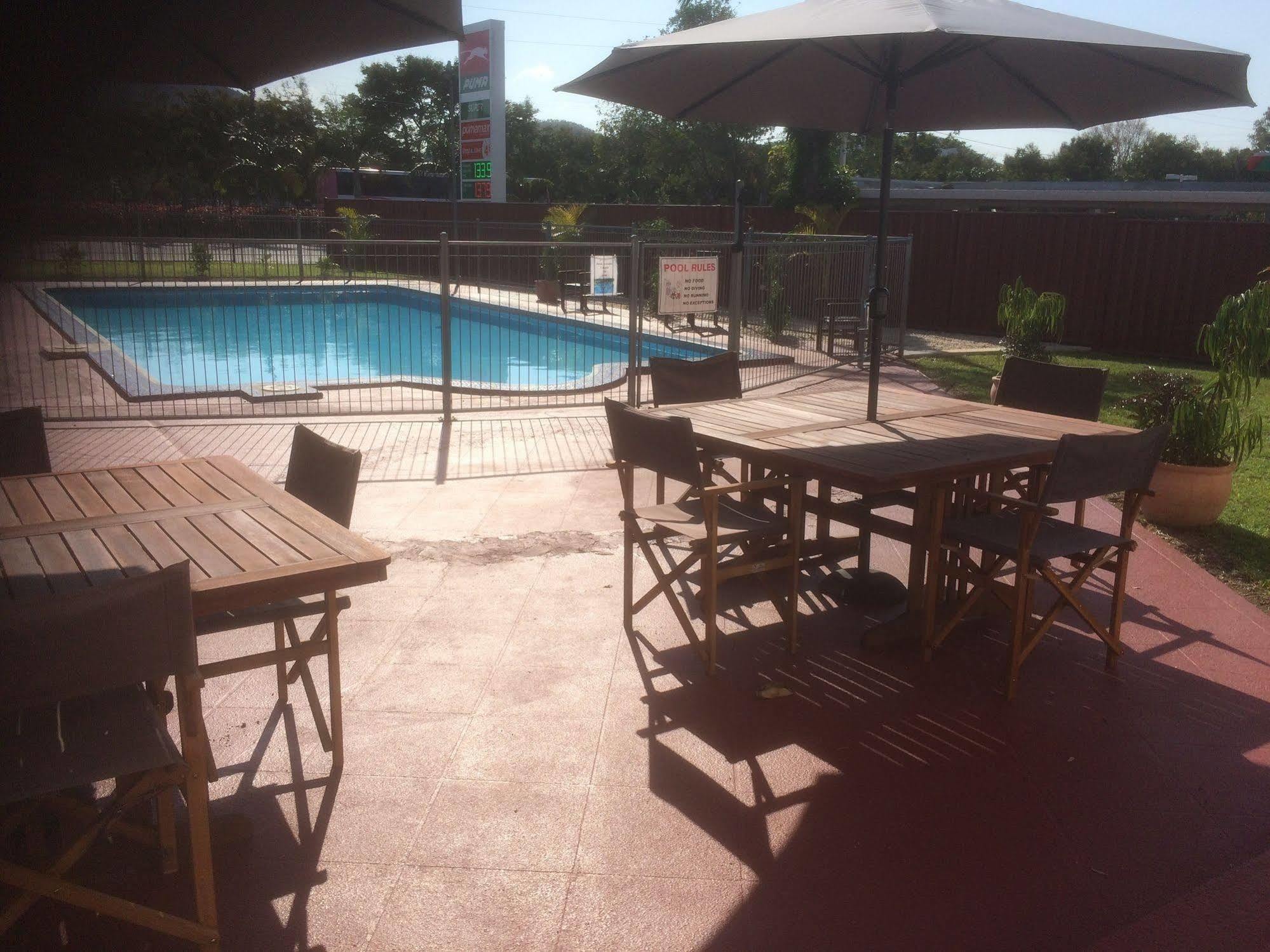 Ambassador Motel Rockhampton Buitenkant foto
