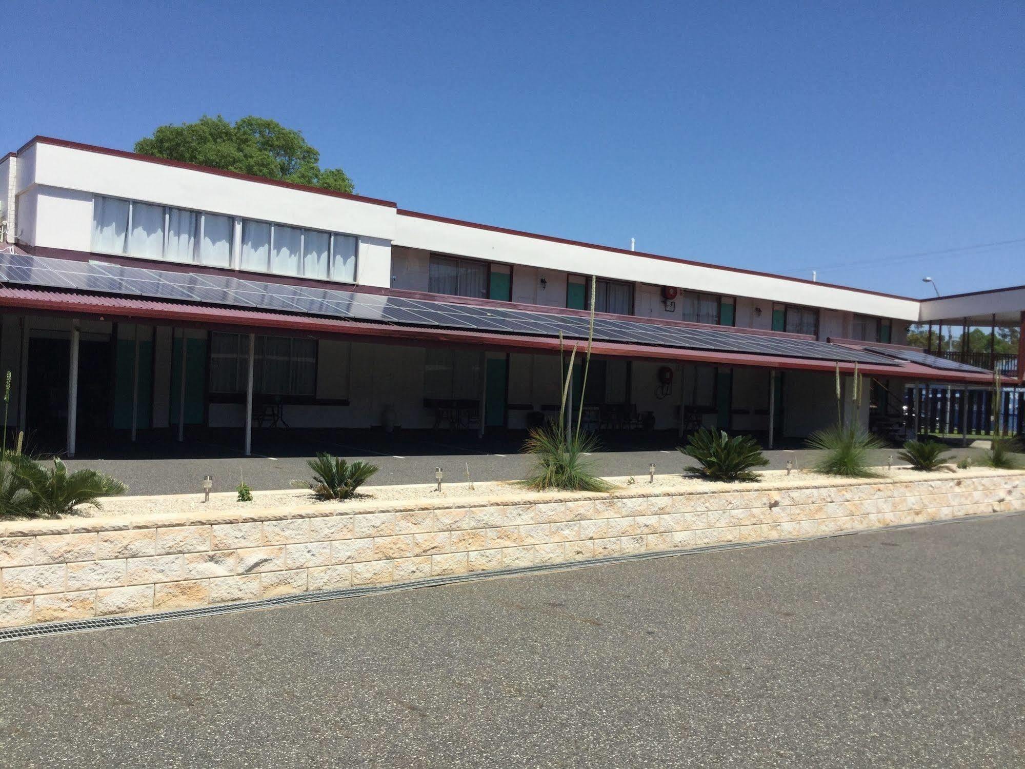 Ambassador Motel Rockhampton Buitenkant foto